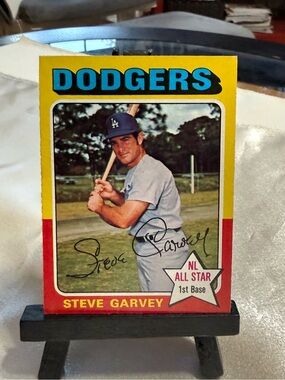 Steve Garvey, #140, Topps, 1975, Perfectly Centered - Mint